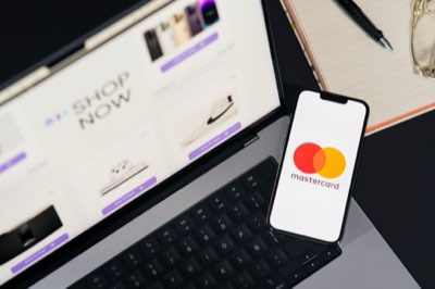Brand: guide per evolvere nel lusso digitale e sostenibile