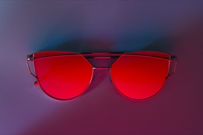 2026 Fashion Guide: Mastering Oval Frame Aesthetics