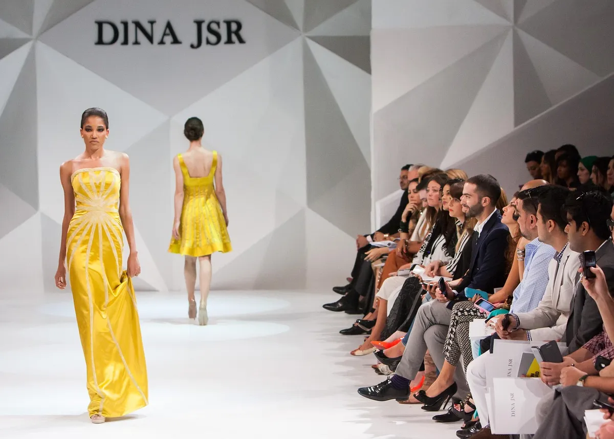 fashion show, fashion, catwalk, model, female, style, dress, woman, clothes, clothing, design, fashionable, stylish, collection, runway, elegant, designer, wear