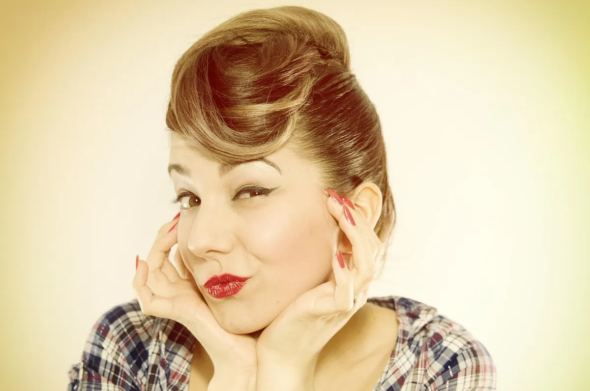 females, pin-up, girl, fashion, people, glamour, elegance, sensuality, lifestyles, hairstyle, old-fashioned, adult, cute, women, expression, retro, femininity,